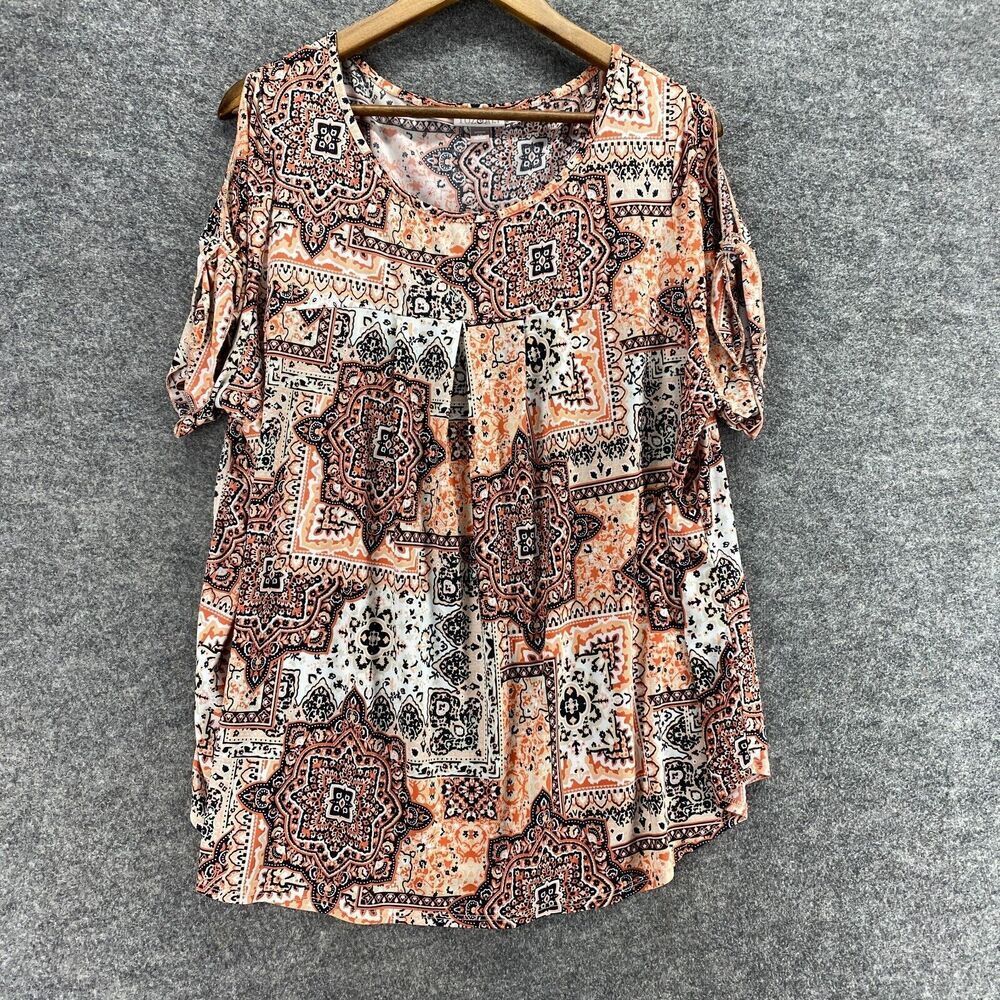 Roz & Ali Blouse Women 2X Plus Beige Geometric Cold Shoulder Short Sleeve Casual